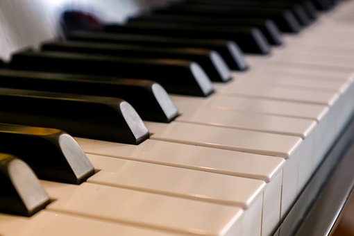 Nauka gry na keyboardzie i akordeonie