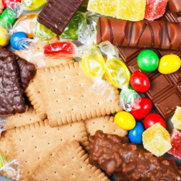 Zbiórka słodyczy dla pensjonariuszy DPS w Woli Chruścińskiej